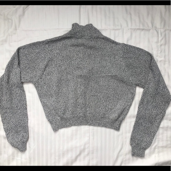 SOLD Brandy Melville Grey Novella Sweater - Picture 2 of 12